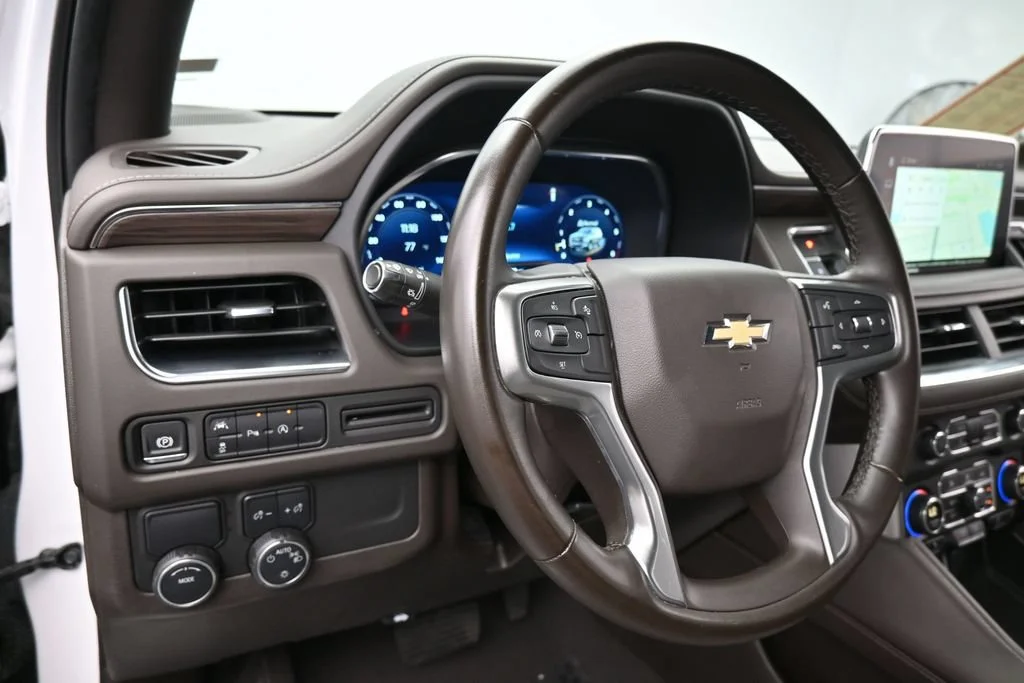 Used 2024 Summit White Chevrolet LT image 39