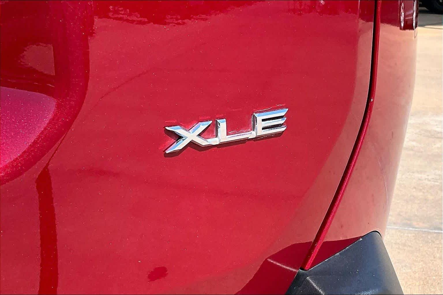 Used 2026 Ruby Flare Pearl Toyota XLE Premium image 10