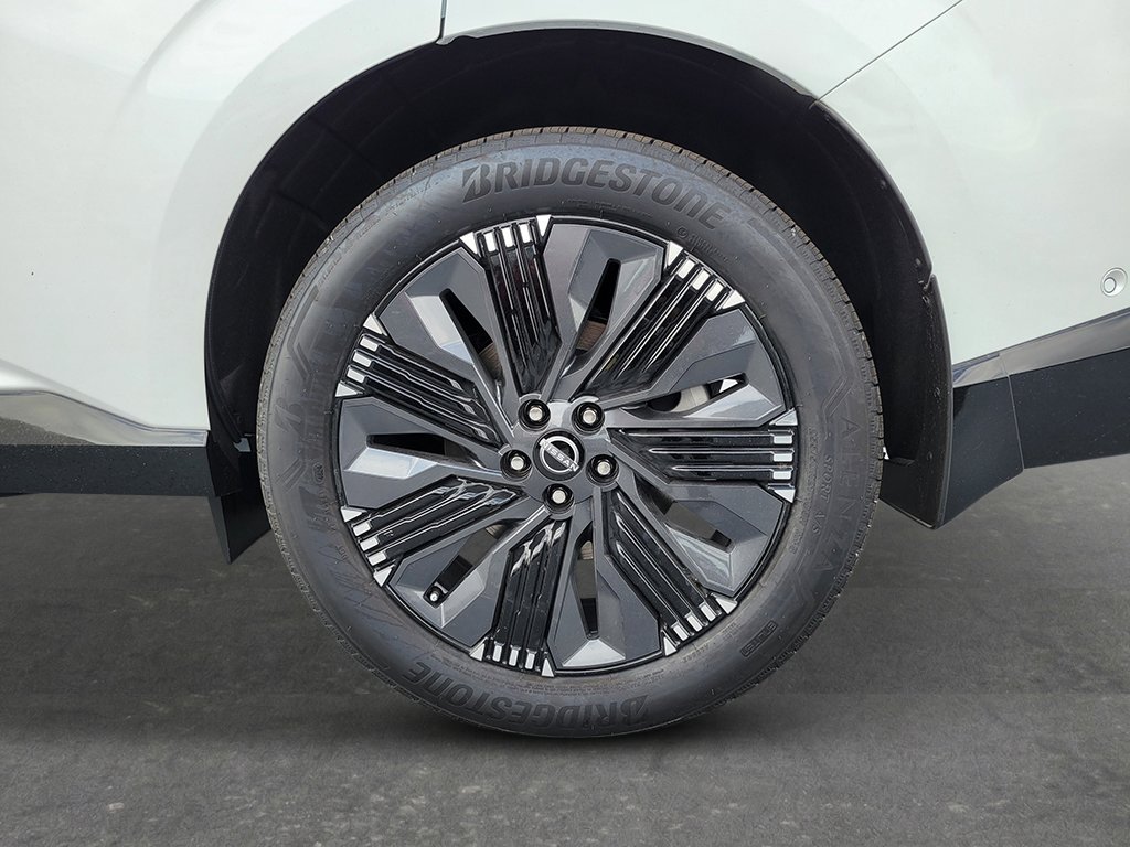 New 2026 Everest White Pearl Tricoat Nissan Platinum image 13