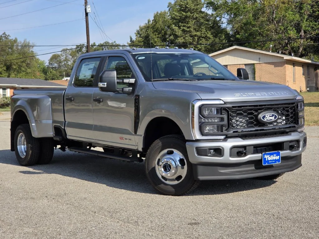 New 2027 Iconic Silver Metallic Ford F-350® XL image 2