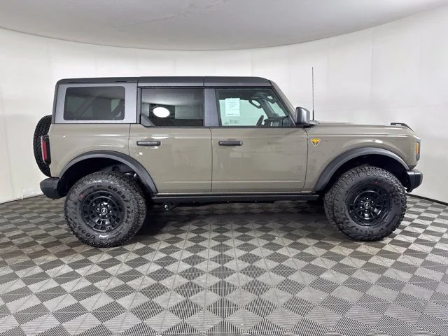 New 2026 Marsh Gray Ford Badlands image 2