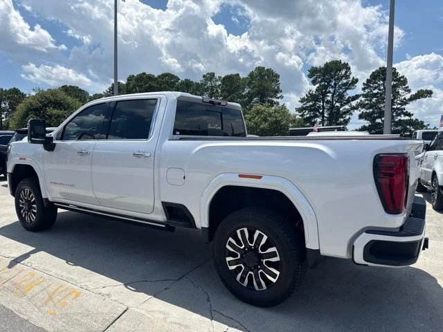 Used 2024 White GMC Denali Ultimate image 2