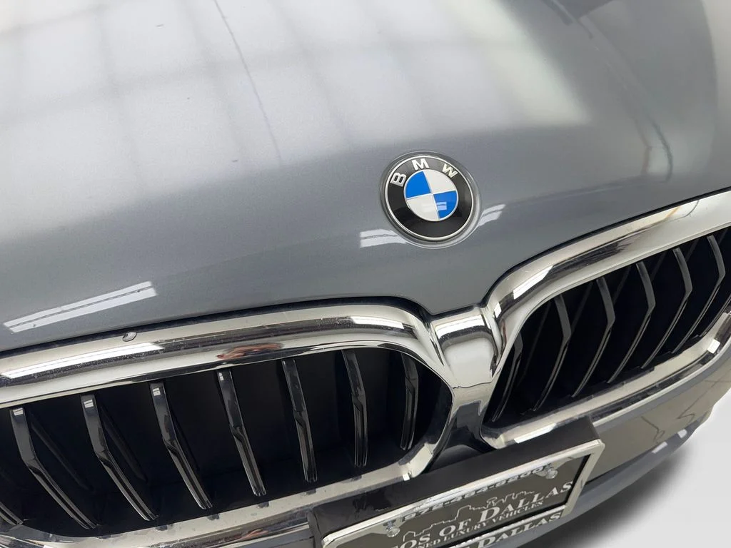 Used 2022 Blue BMW 530i xDrive image 25