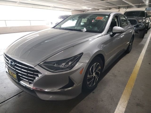 Used 2021 Silver Hyundai Blue image 5
