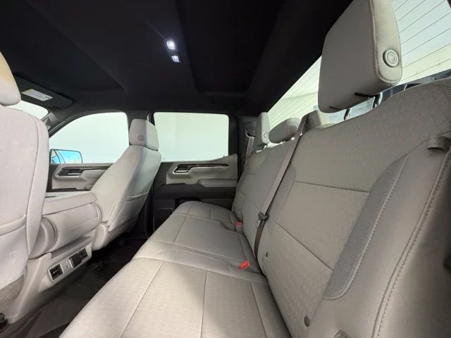 Used 2024  GMC SLE image 15