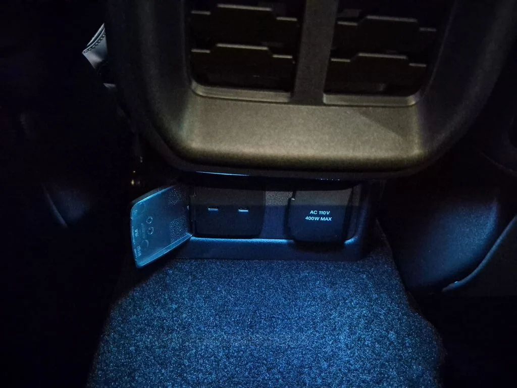 New 2025 Velocity Blue Metallic Ford Badlands® image 18