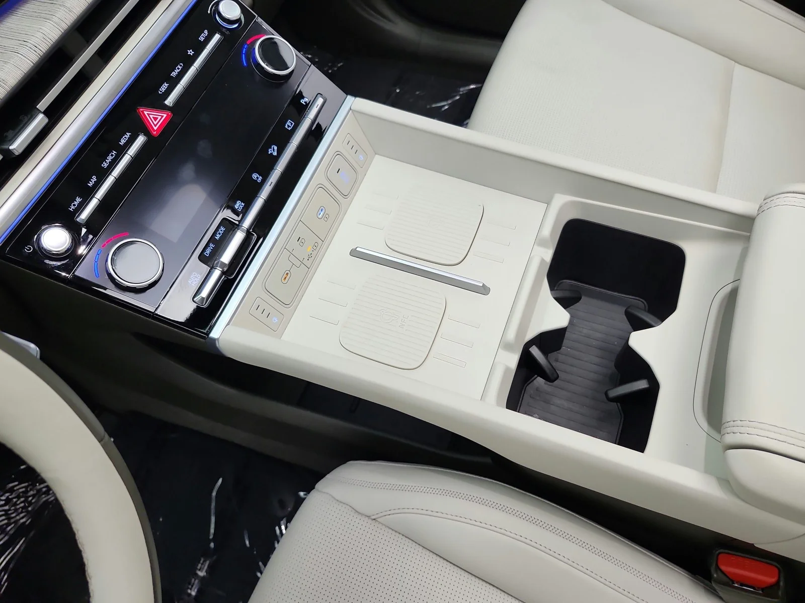 Used 2025 Ecotronic Gray Matte Hyundai Calligraphy AWD image 11