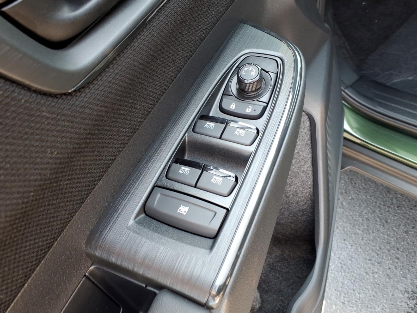 New 2026 DEEP EMERALD GREEN PEARL Subaru Premium image 10