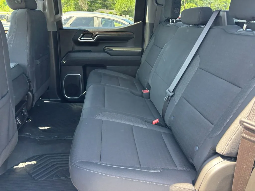 Used 2024 Summit White Chevrolet RST image 19