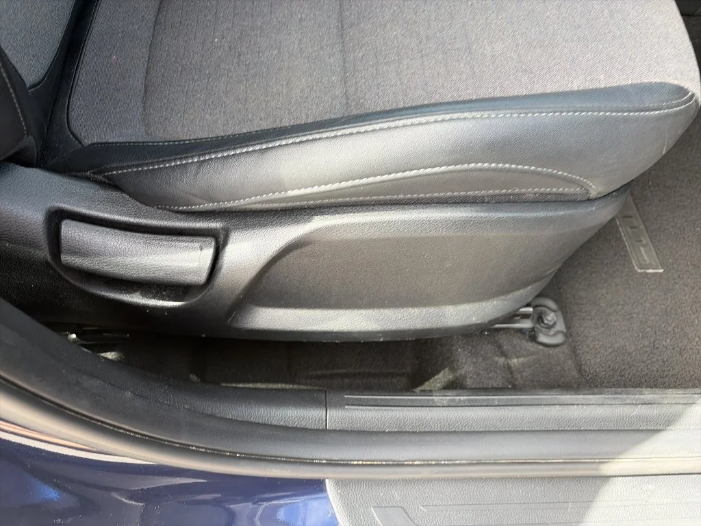 Used 2022 Blue Kia S image 34