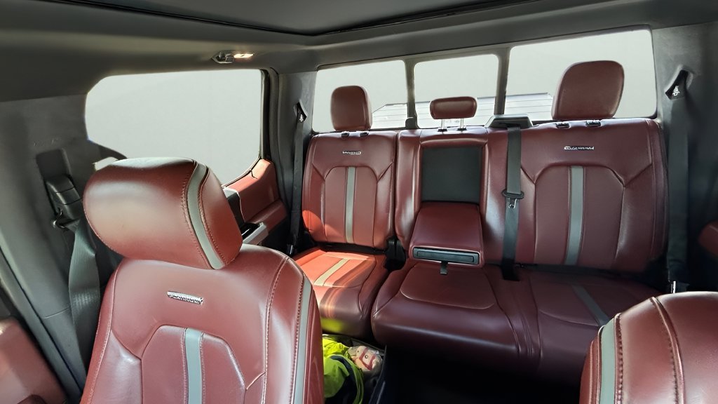 Used 2018  Ford XL image 6