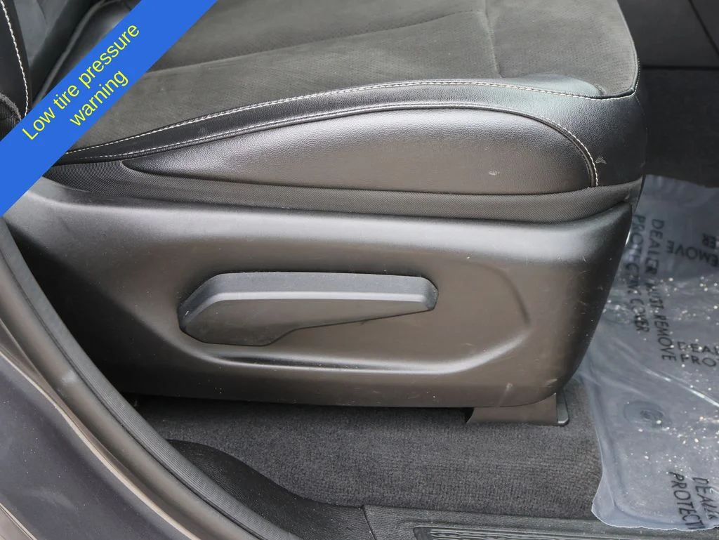 Used 2023 Gray Jeep Altitude X image 11