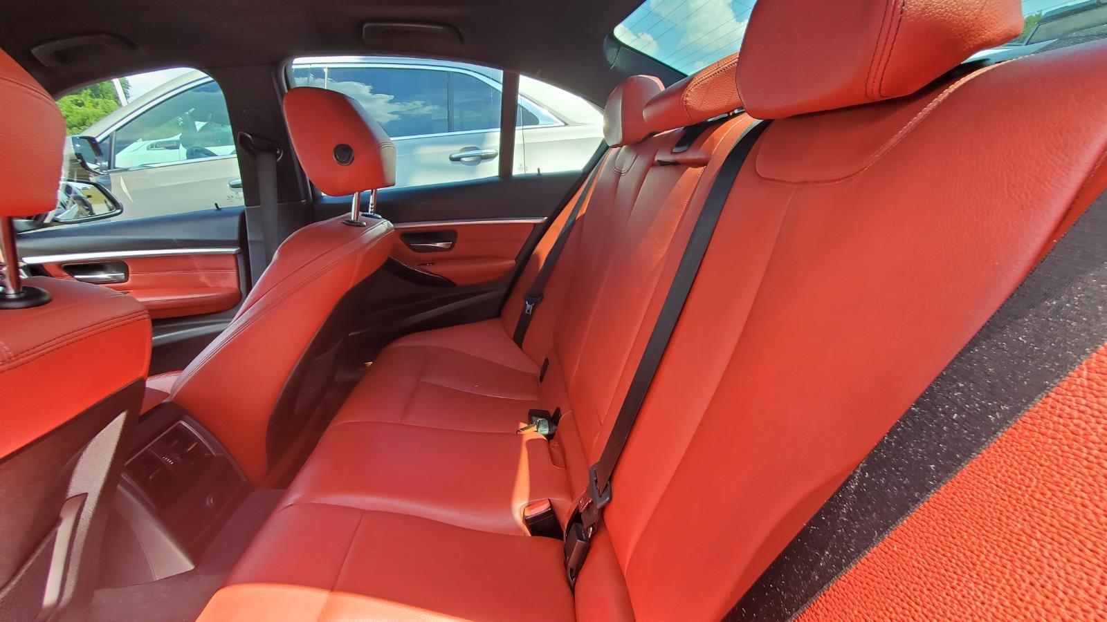 Used 2017 Black Sapphire Metallic BMW 330i image 5
