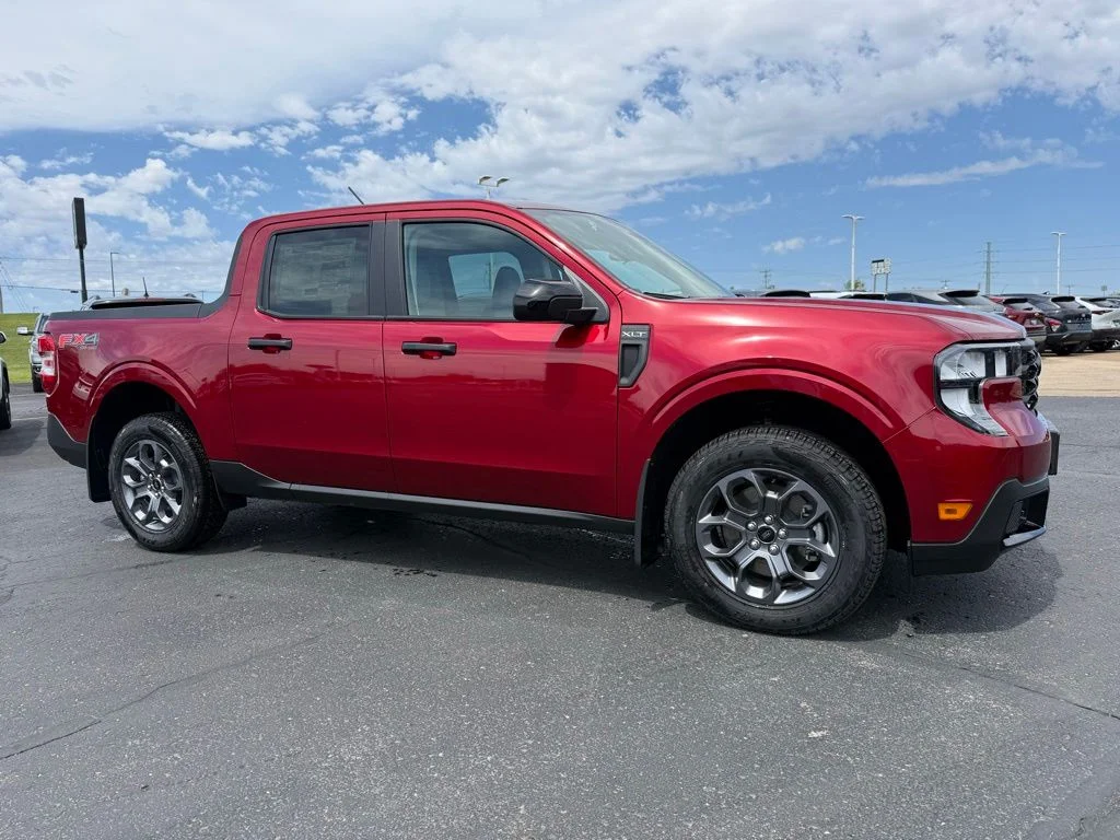 New 2026 Ruby Red Metallic Tinted Clearcoat Ford XLT image 2