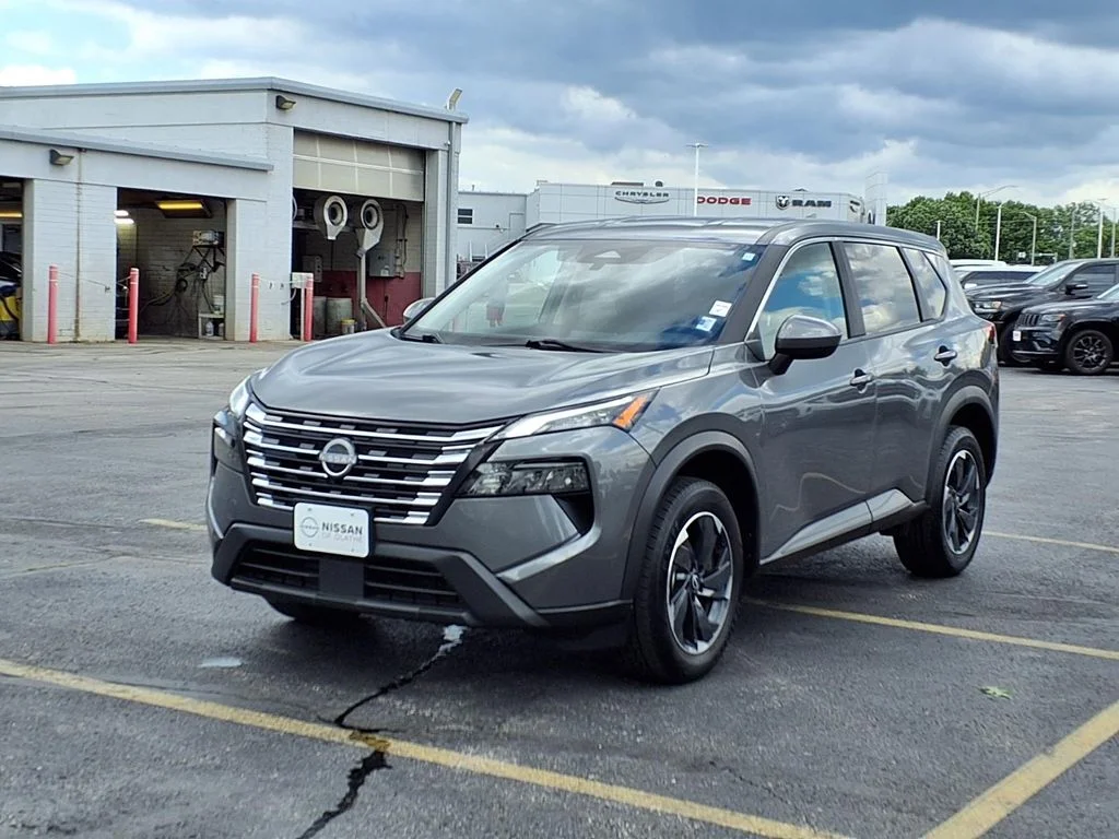Used 2024 Nissan Rogue SV with VIN 5N1BT3BB9RC679967 for sale in Kansas City