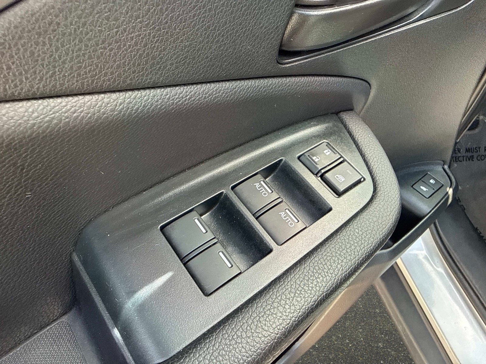 Used 2023 Lunar Silver Metallic Honda EX-L image 17