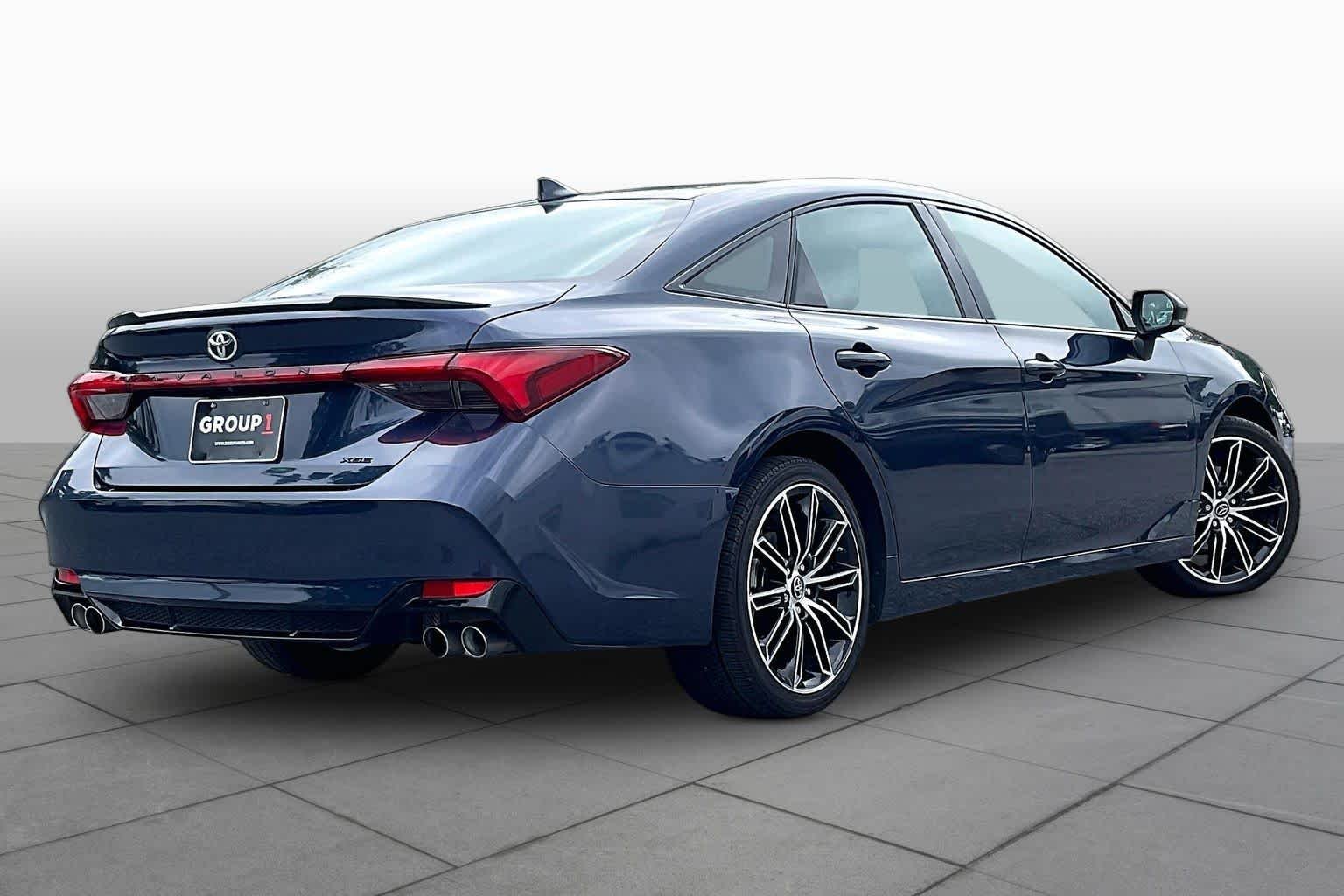 Used 2019 Parisian Night Pearl Toyota XSE image 12