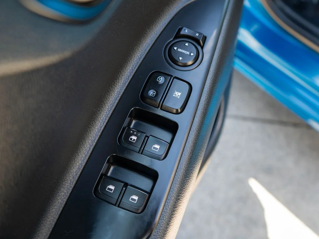 Used 2021 Blue Kia S image 16