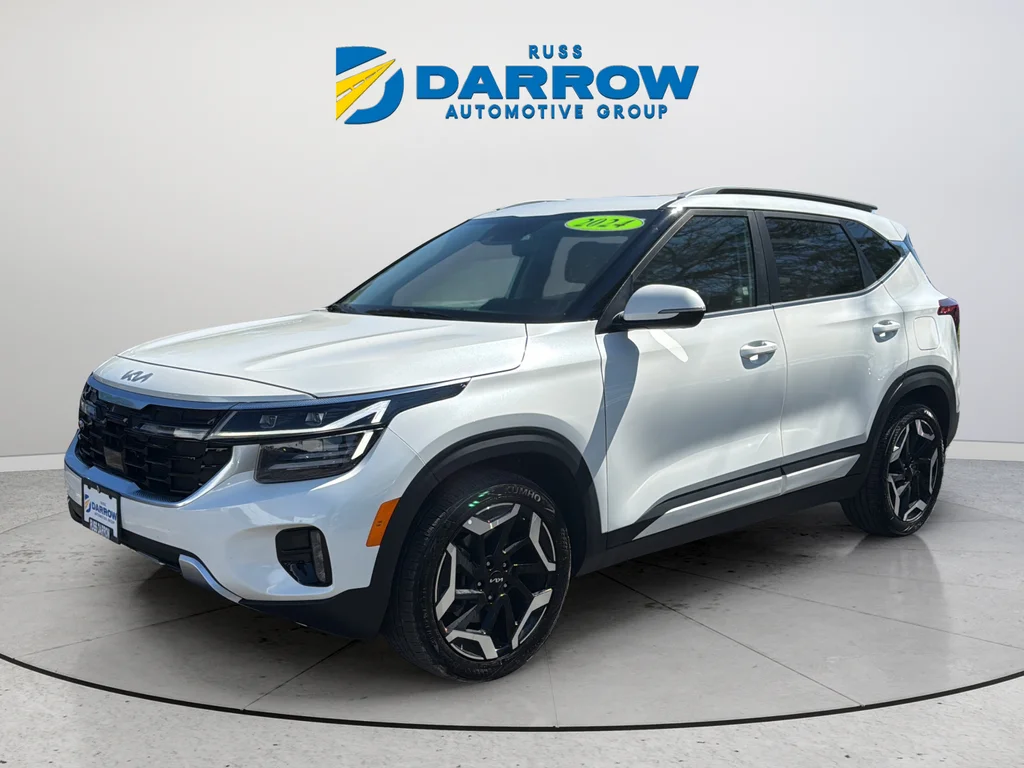 Certified Used 2024 White Kia SX image 1
