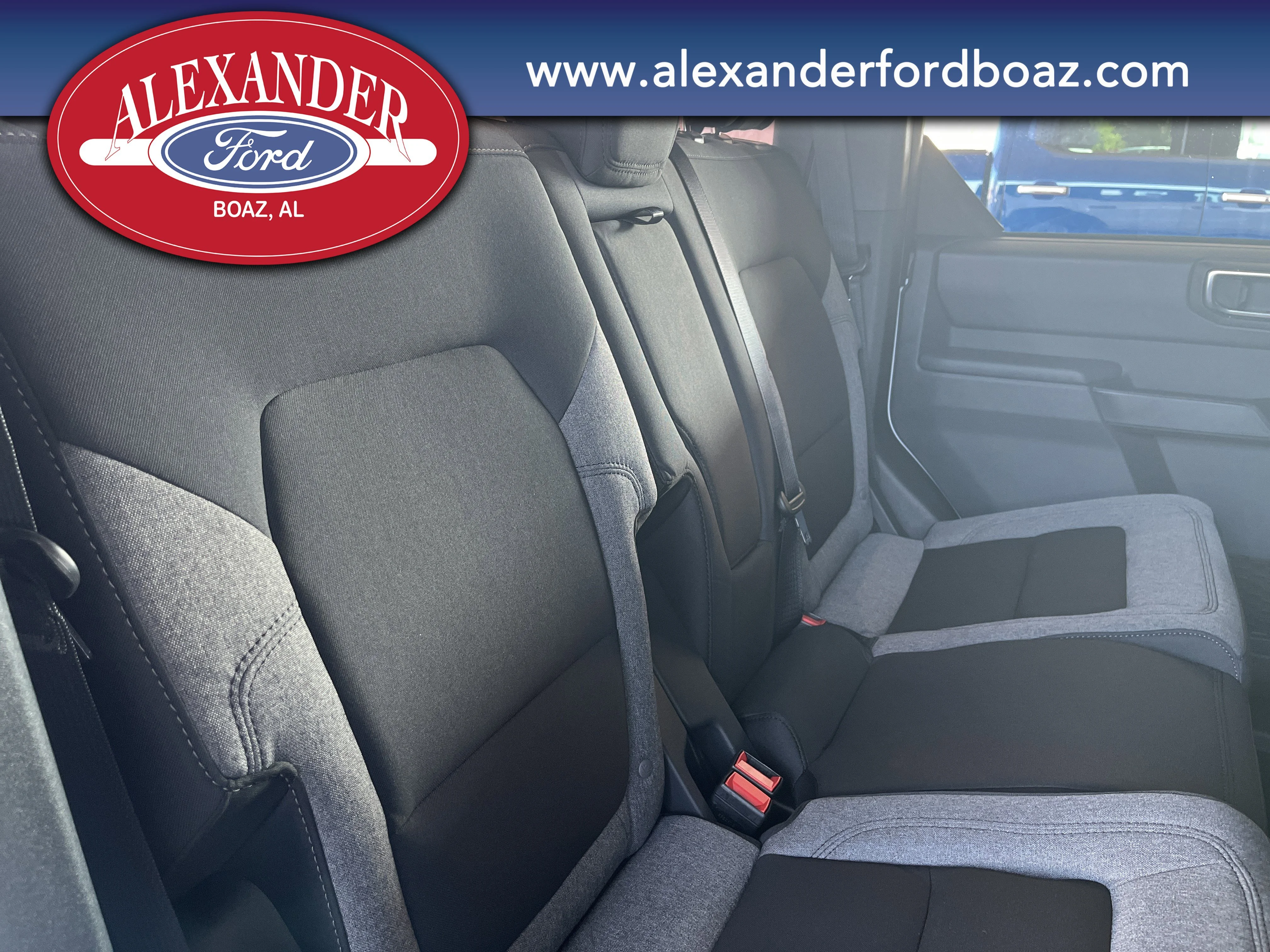 2025 Ford Bronco 4-Door Base - Photo 17