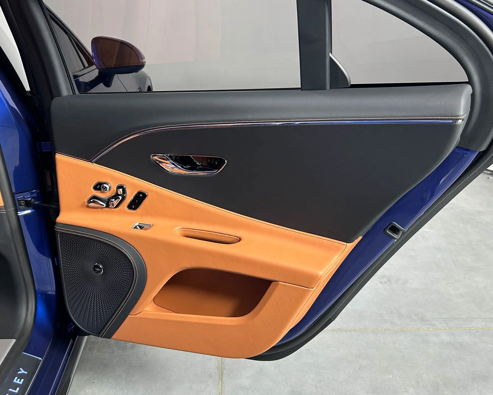2024 Bentley Flying Spur Mulliner - Photo 30