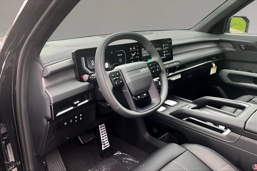 New 2027 Ebony Black Kia X-Line SX image 7