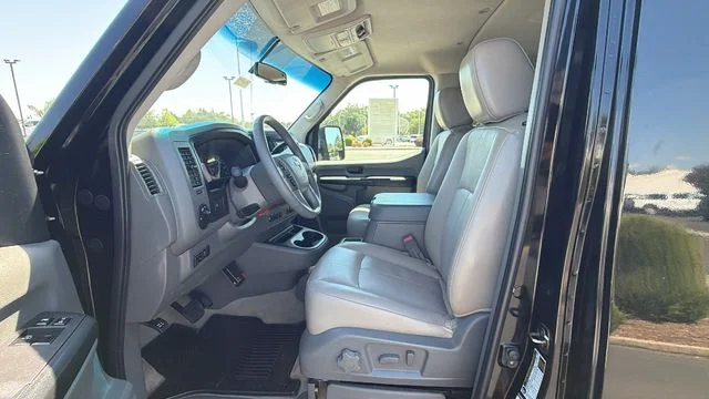 Used 2018 Super Black Nissan SL image 26