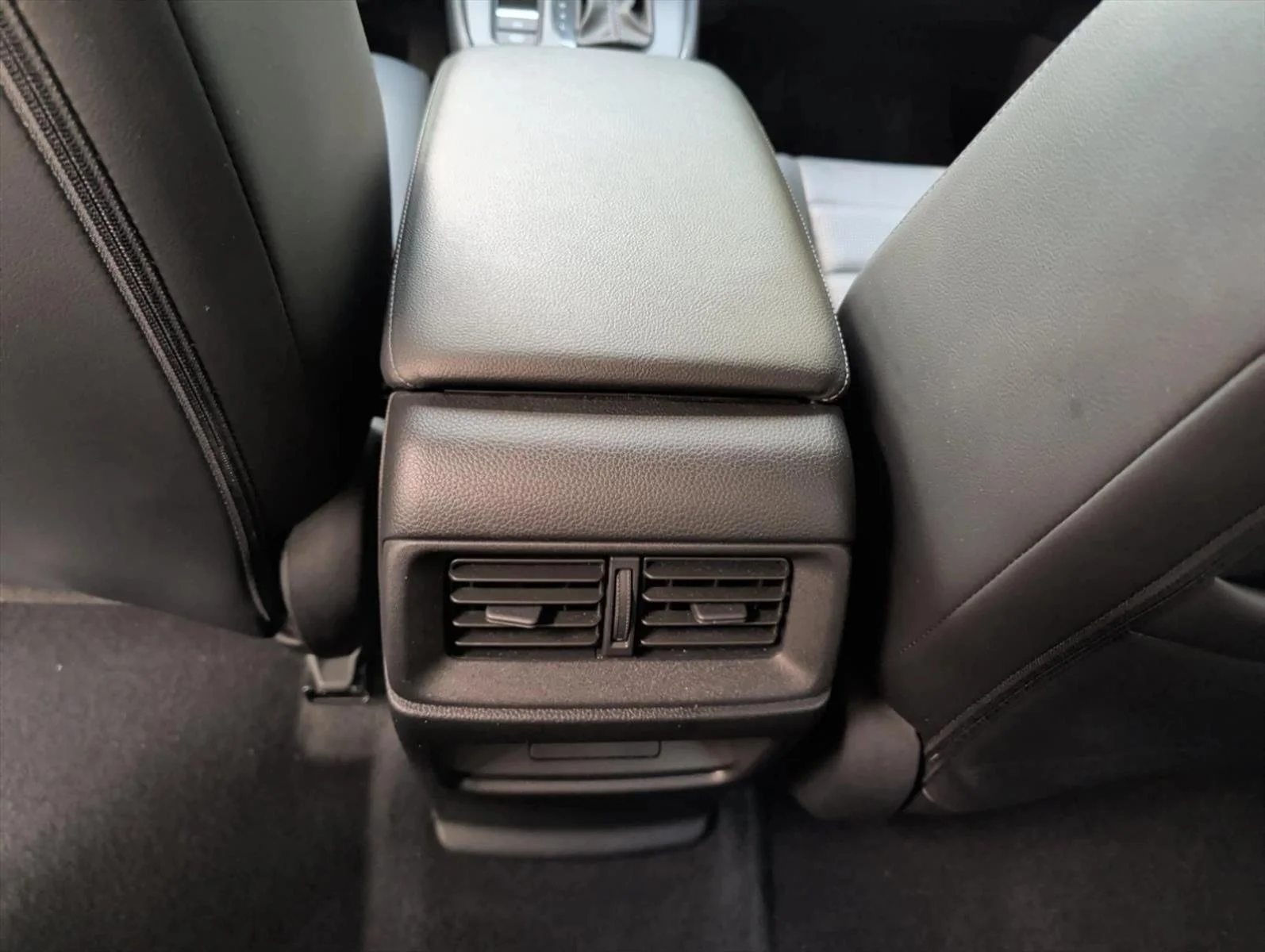 Used 2023 Lunar Silver Metallic Honda EX-L image 25
