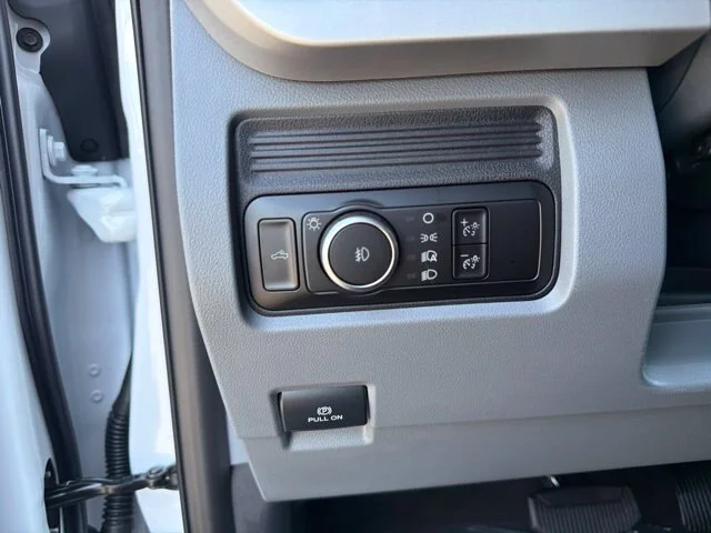 New 2027 Oxford White Ford F-350® XL image 86