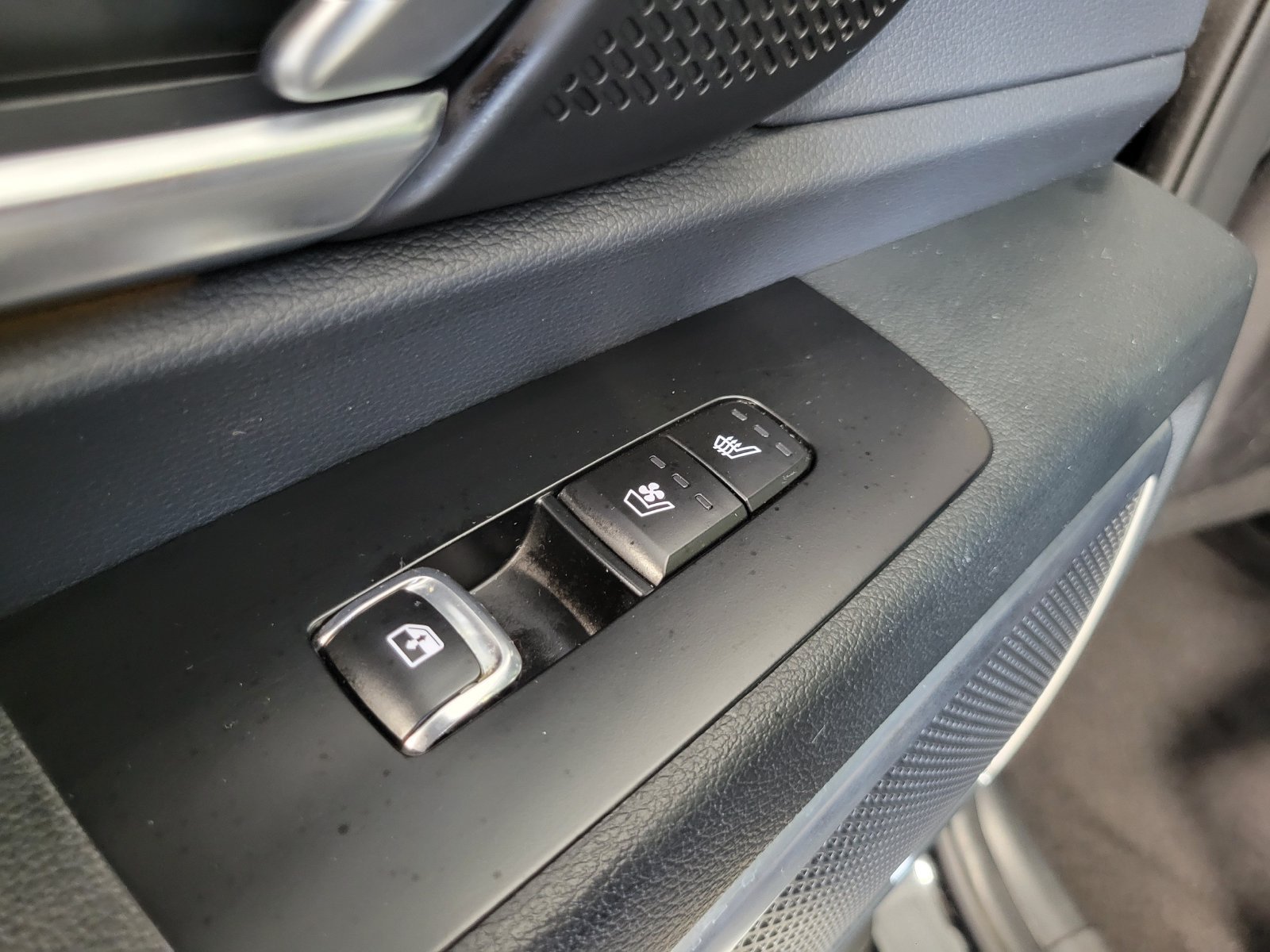Certified Used 2025 Black Kia SX-Prestige X-Line image 26
