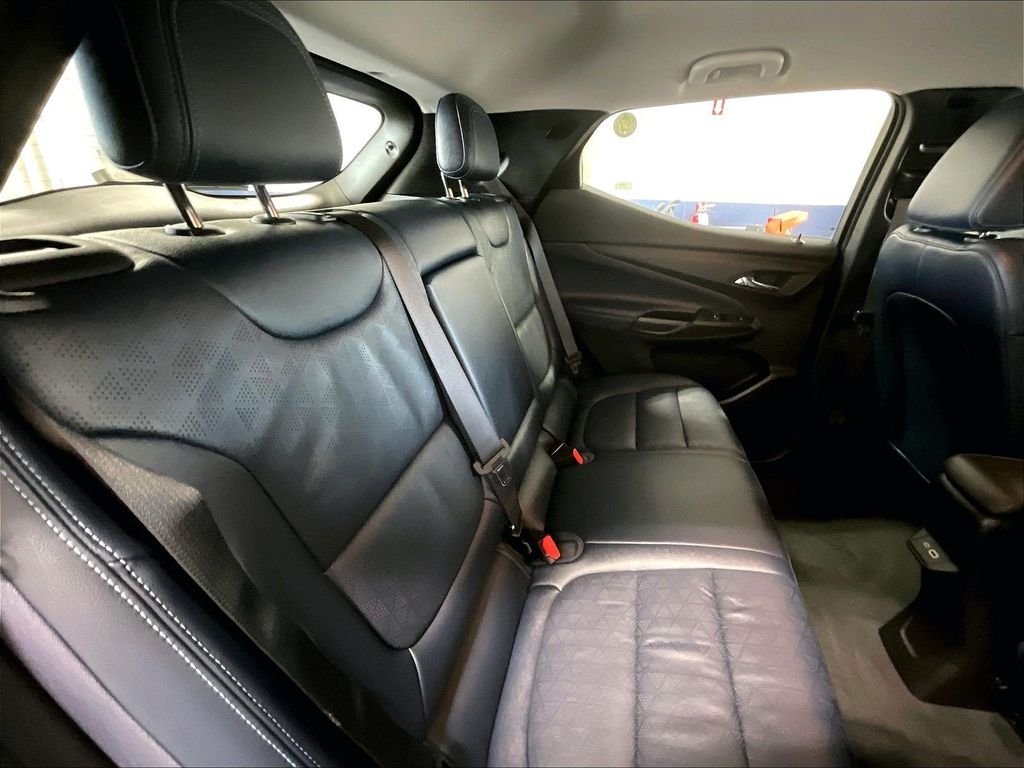 Used 2023 Silver Chevrolet Premier image 16
