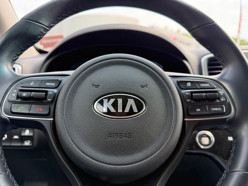 Used 2018 Silver Kia EX image 44