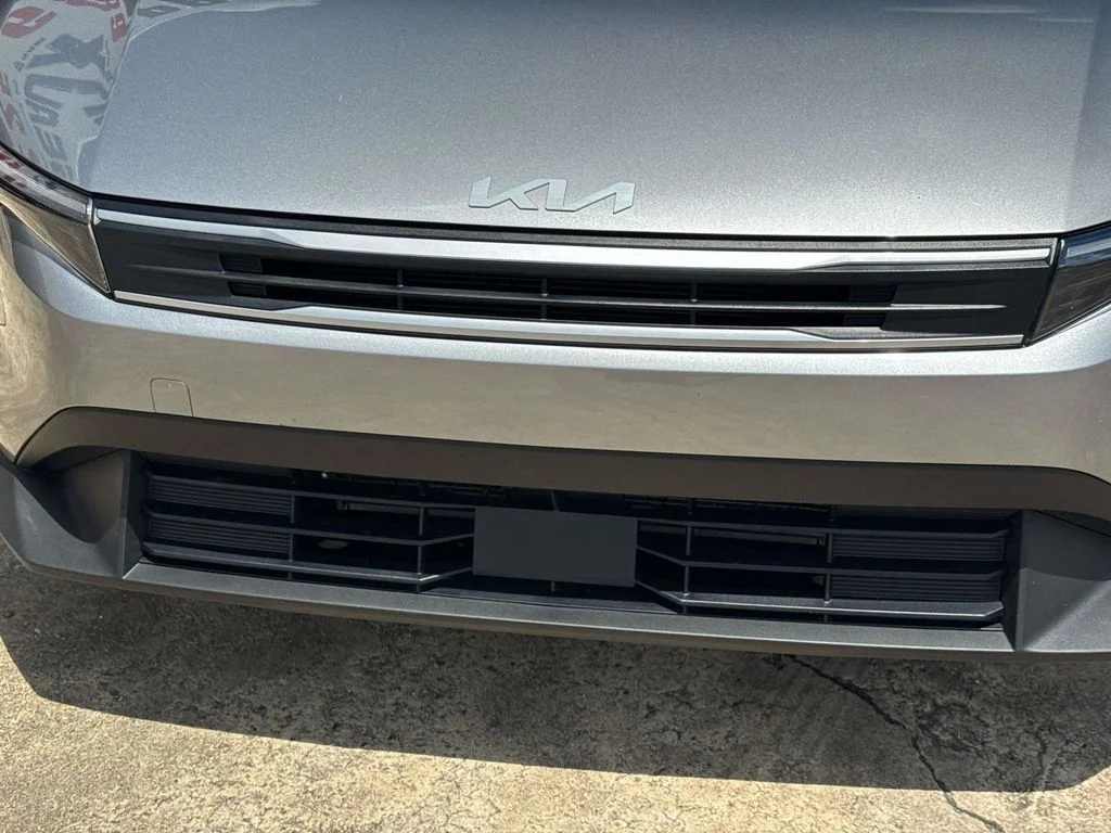 2025 Kia K4 LXS - Photo 6