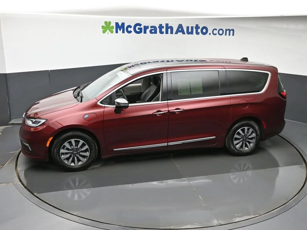 Certified Used 2023 Red Chrysler Limited image 23