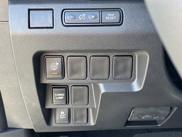 New 2026 Glacier White Nissan Crew Cab SV image 11
