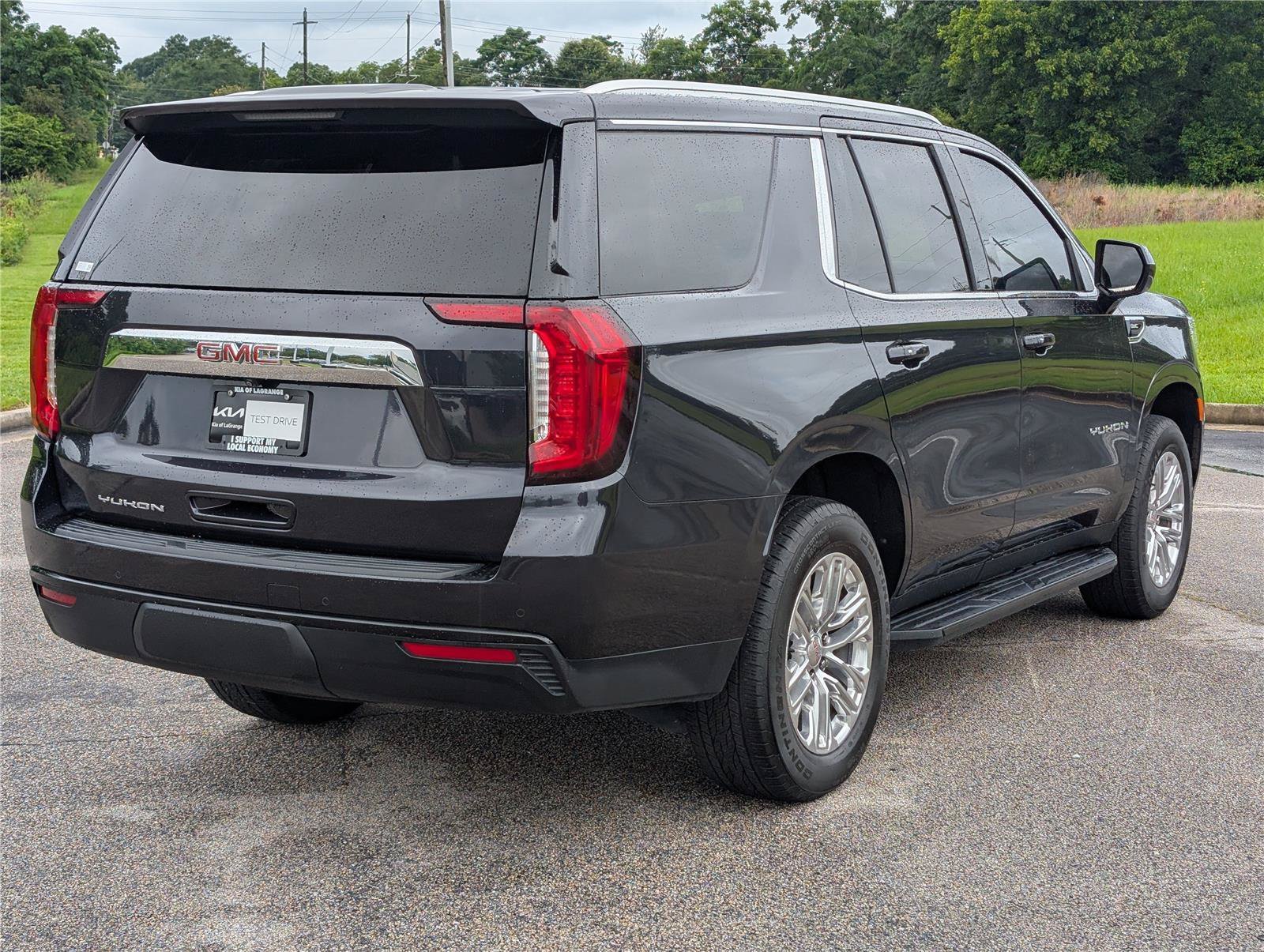 2024 GMC Yukon SLE - Photo 7