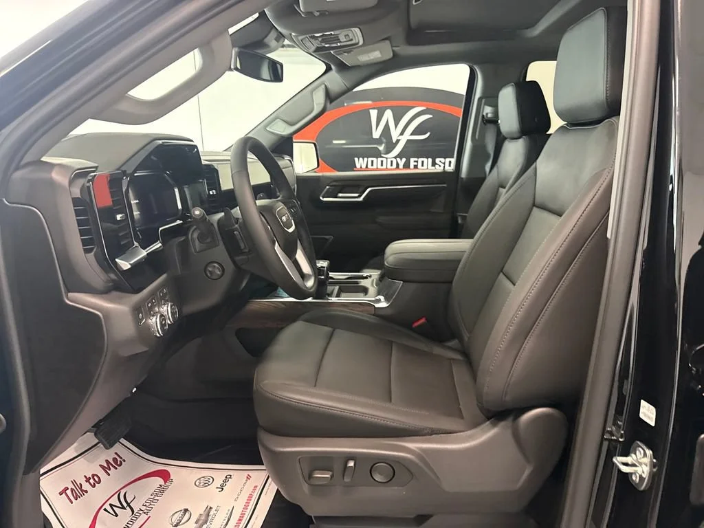 New 2026 Onyx Black GMC SLT image 8