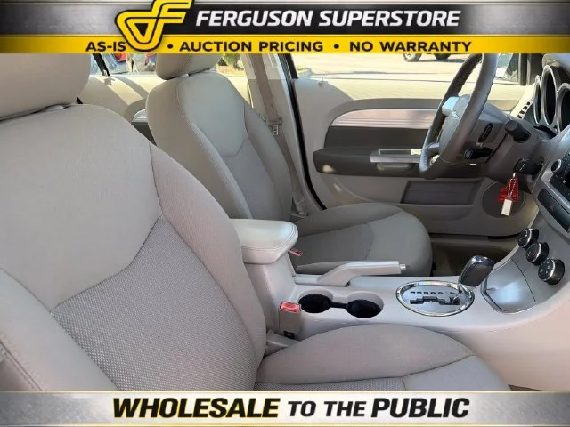 Used 2009 Beige Chrysler Touring image 25