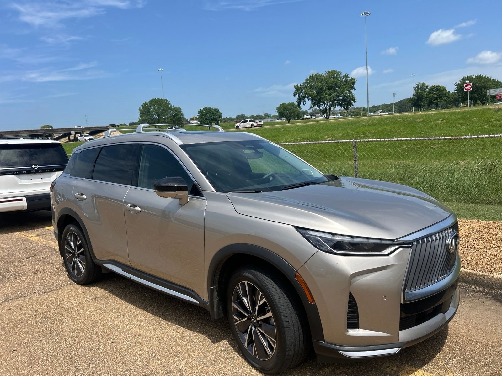 Used 2026 Silver INFINITI LUXE image 19