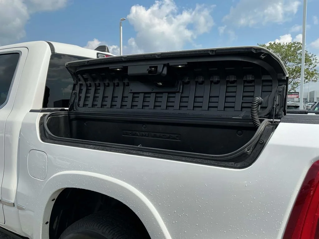 Used 2025 White Ram Limited image 9