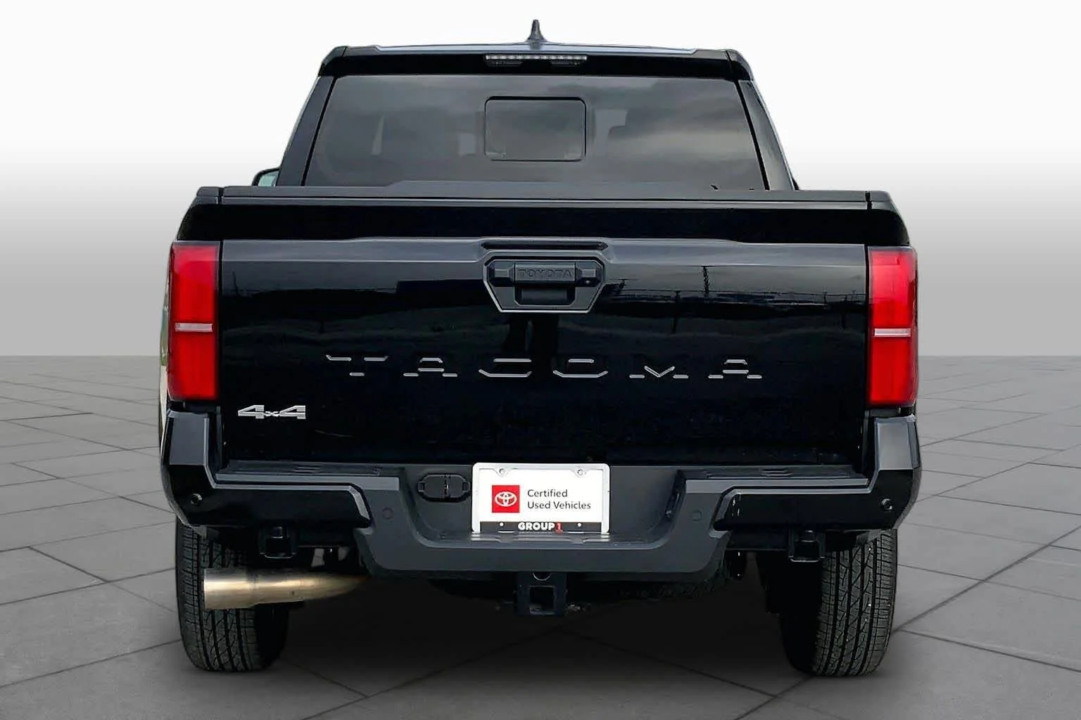 Used 2025 Black Toyota SR5 image 5