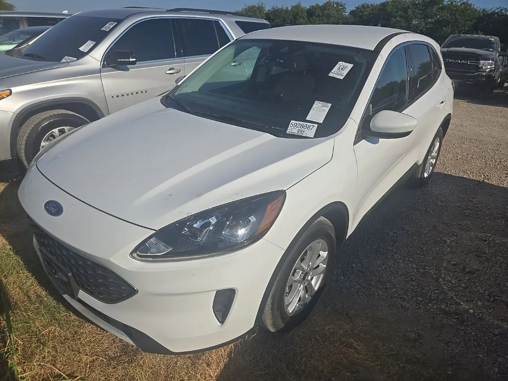 Used 2021 White Ford SE image 1