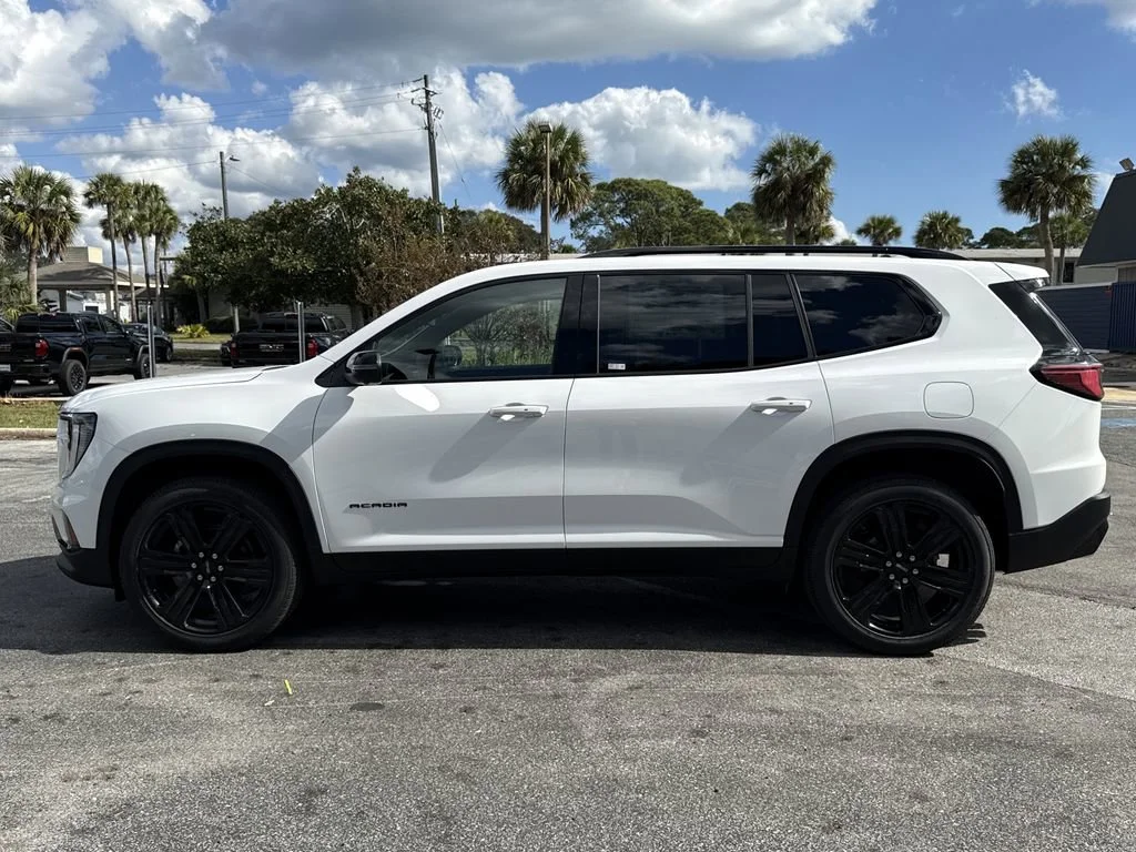 2026 GMC Acadia Elevation - Photo 7