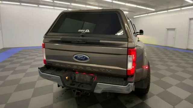 Used 2019  Ford XLT DRW CREW CAB image 7