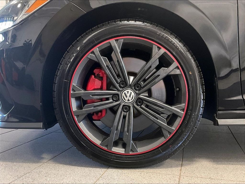 Used 2019 Black Volkswagen 2.0T S image 7