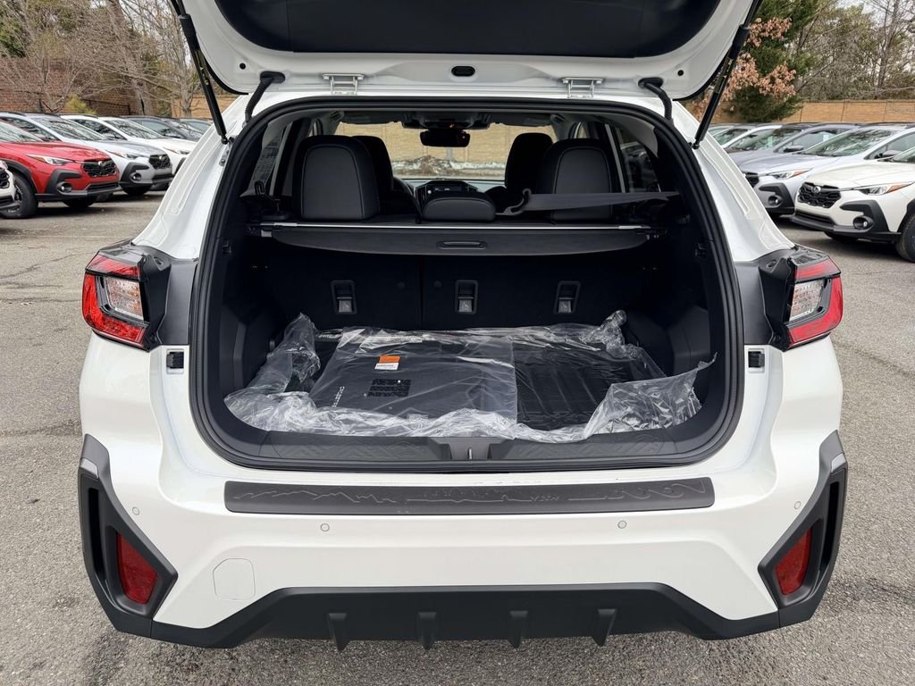 New 2026 CRYSTAL WHITE PEARL Subaru Limited image 12