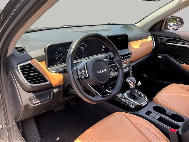 Used 2024 Gray Kia SX image 19