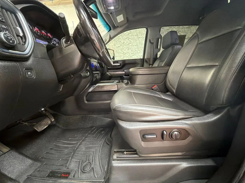 Used 2022 Summit White Chevrolet LTZ image 23