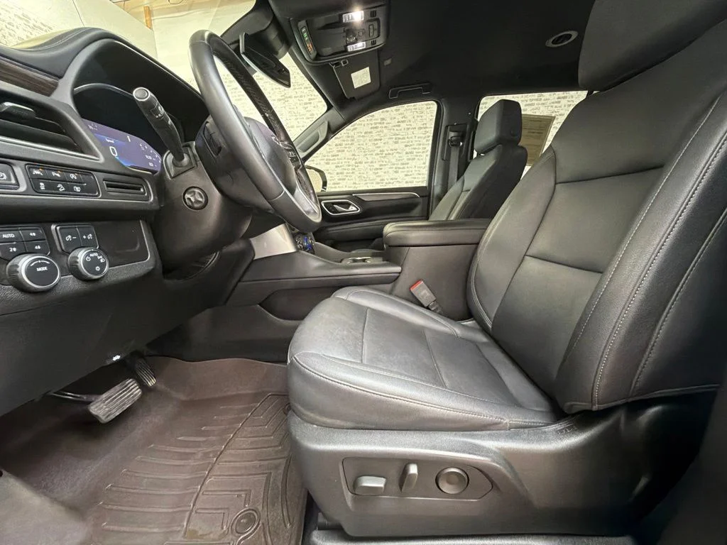 Used 2023 Summit White Chevrolet Z71 image 26