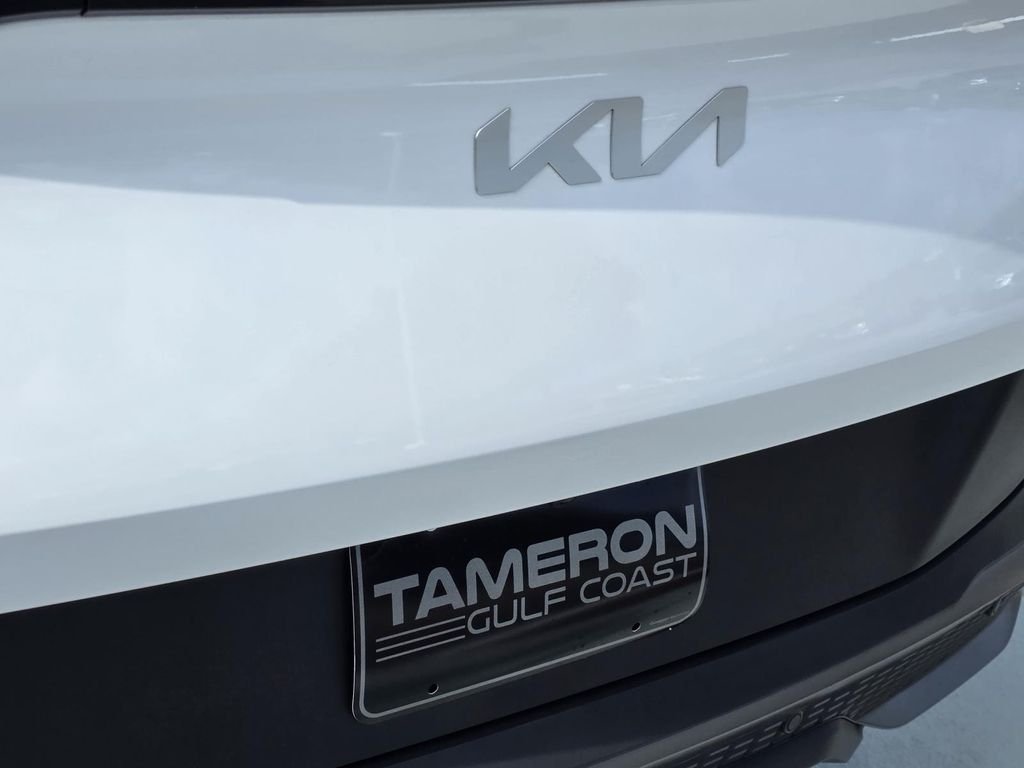 Used 2024 White Kia X-Line image 39